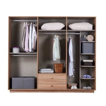 Camera da letto Natura colore rovere miele effetto vimini e armadio a specchio