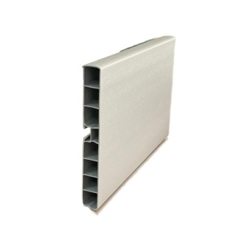 Zoccolo per cucina PVC con guarnizione rivestita alluminio H 10 cm barra da 366 cm. PBK10