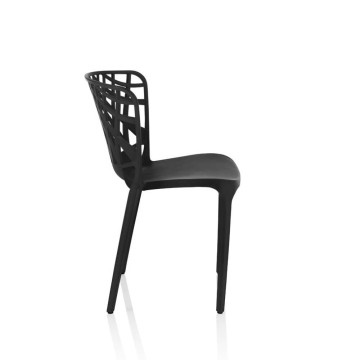 Sedia Logan polipropilene nera schienale avvolgente traforato